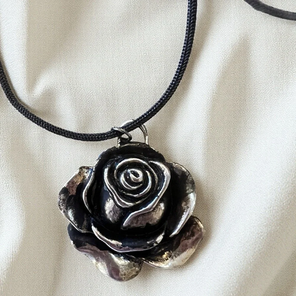 Vintage Gothic Black Rose Pendant Choker Necklace